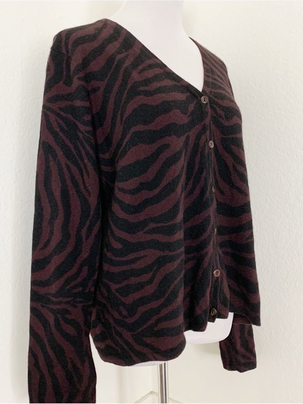 NWT Nina Leonard Vtg Wool Angora Animal Print Cardigan Sweater Women’s L Brown - Picture 8 of 13